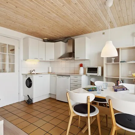 2 Bedroom Amazing In Tranekær